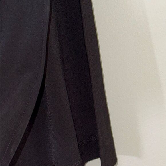 Flowy Black Wide Leg Pants for Versatile Style - Picture 3 of 8